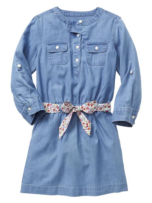 Image number 2 showing, Chambray two-pocket tie-belt dress