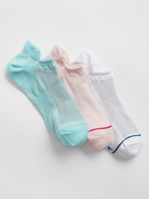 View large product image 1 of 1. GapFit Ankle Socks (3-pack)