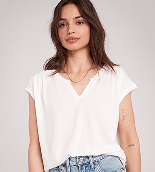 gap white t shirt womens