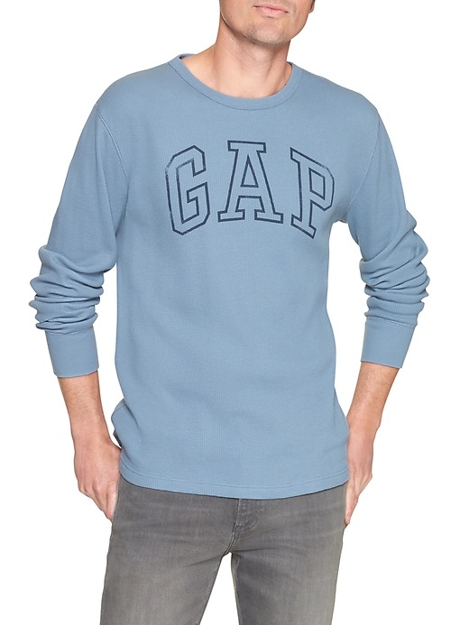 Arch logo thermal long-sleeve tee | Gap Factory