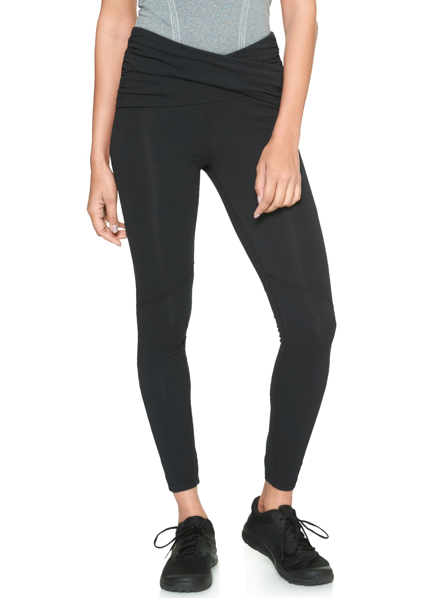 GapFit gFast Wrap-Waist Yoga Leggings