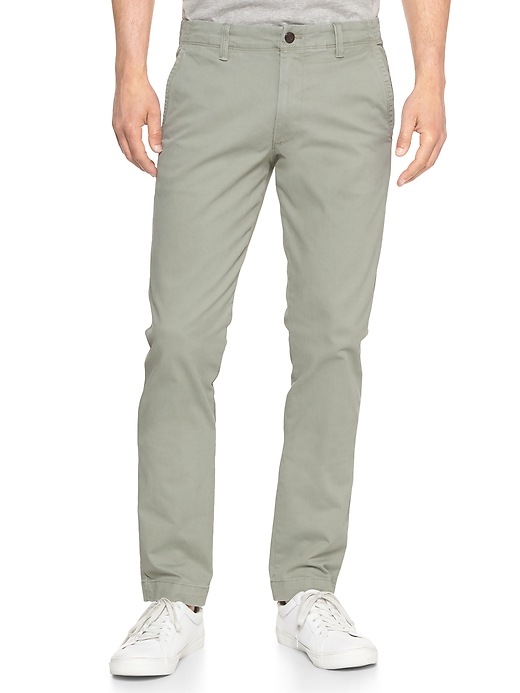 vintage khakis in skinny fit with gapflex