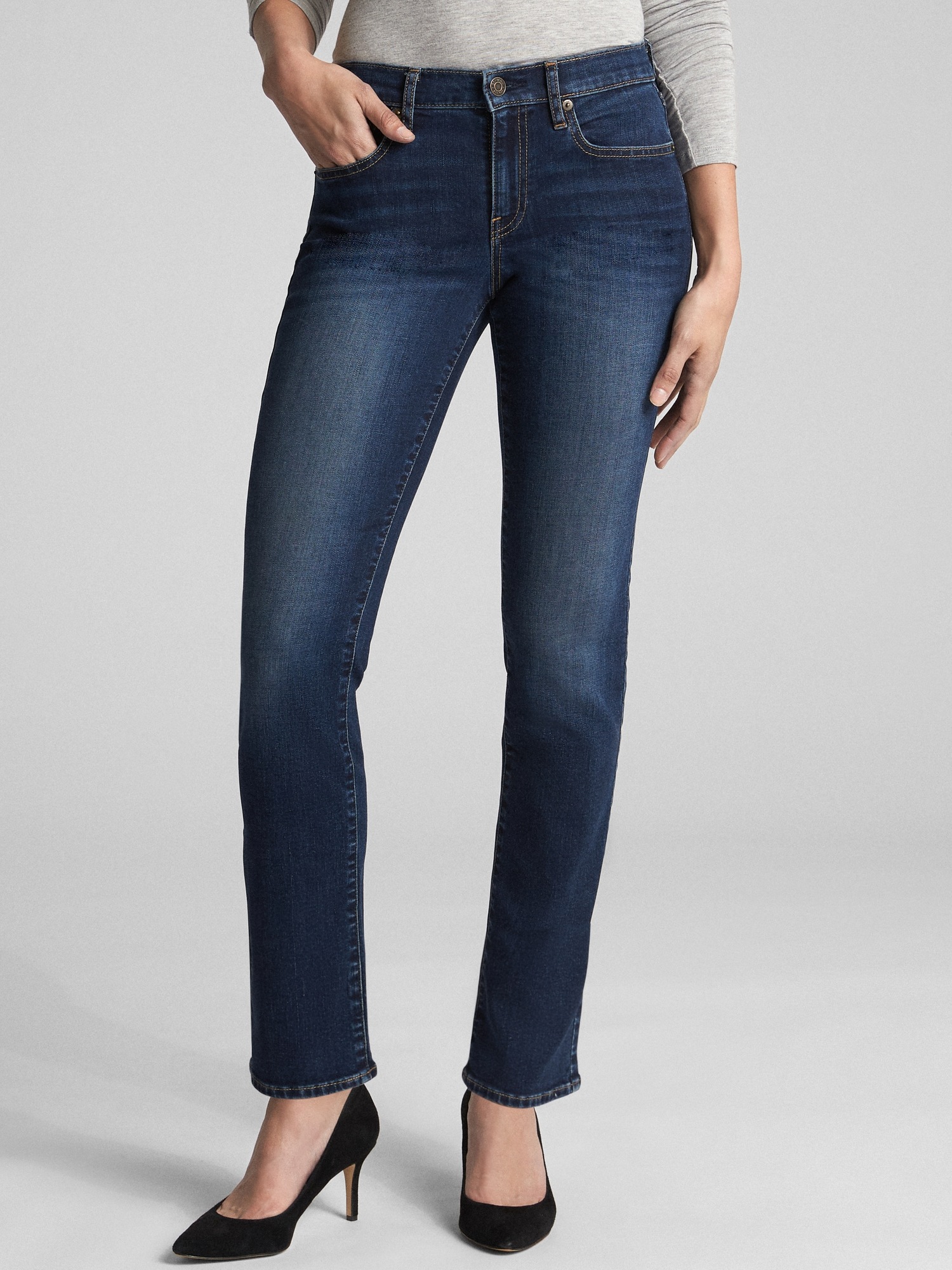 Mid Rise Classic Straight Jeans