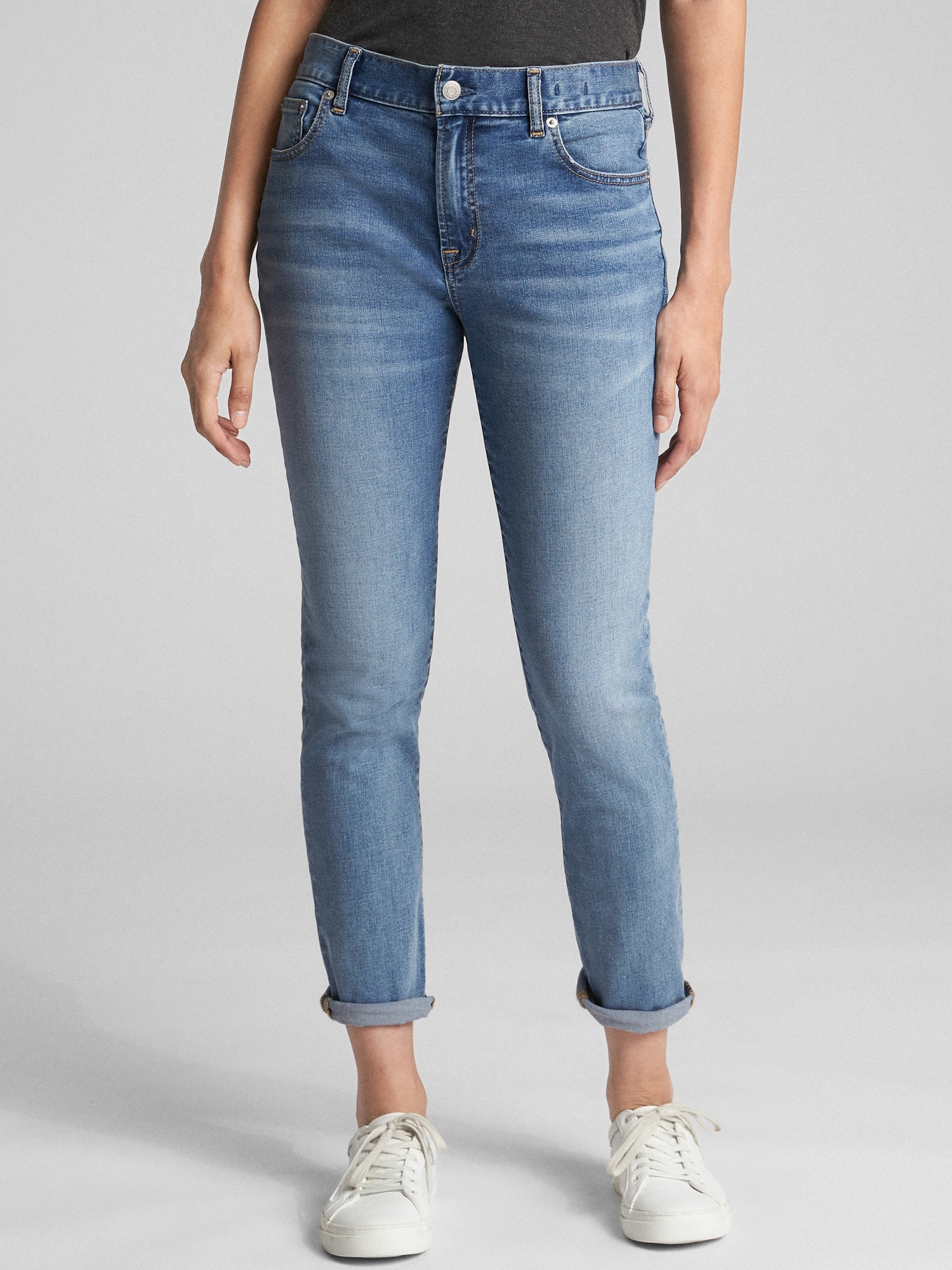 tapered bootcut jeans