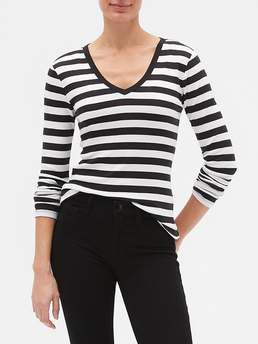 Image number 3 showing, Stripe V-Neck Long Sleeve T-Shirt