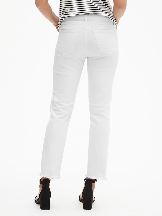 Image number 2 showing, Mid Rise Straight Crop Jeans with Raw-Hem