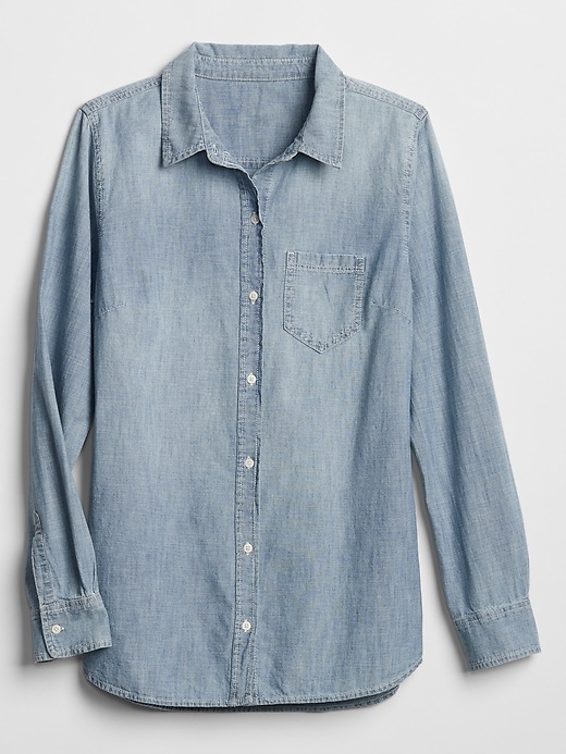 Image number 3 showing, Fitted Boyfriend Shirt in Chambray