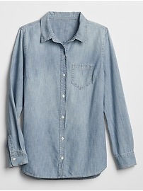 View large product image 3 of 3. Fitted Boyfriend Shirt in Chambray