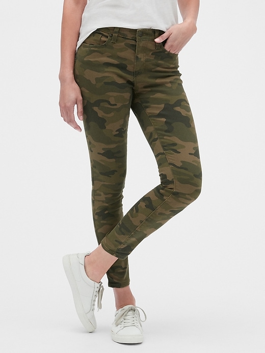 Mid Rise Camo Legging Skimmer Jeans 