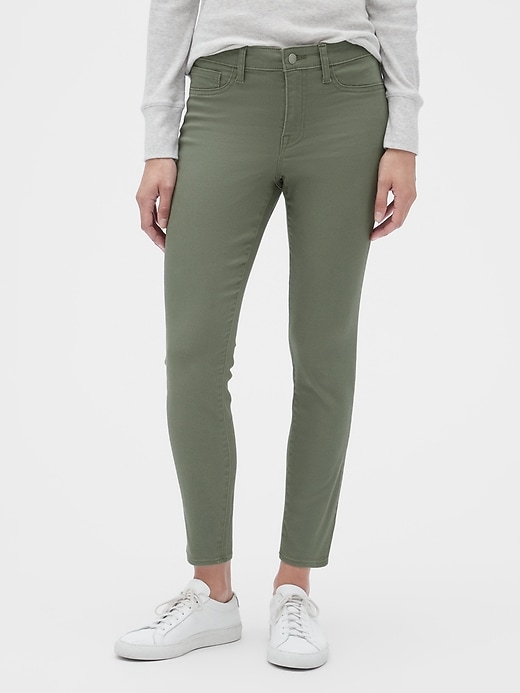 Mid Rise Cropped Favorite Jegging with Washwell™ | Gap Factory