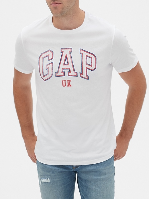 View large product image 1 of 1. Short Sleeve Gap Logo T-Shirt