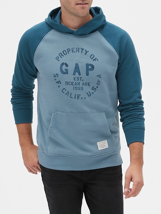 Image number 3 showing, Gap Athletic Logo Raglan Hoodie