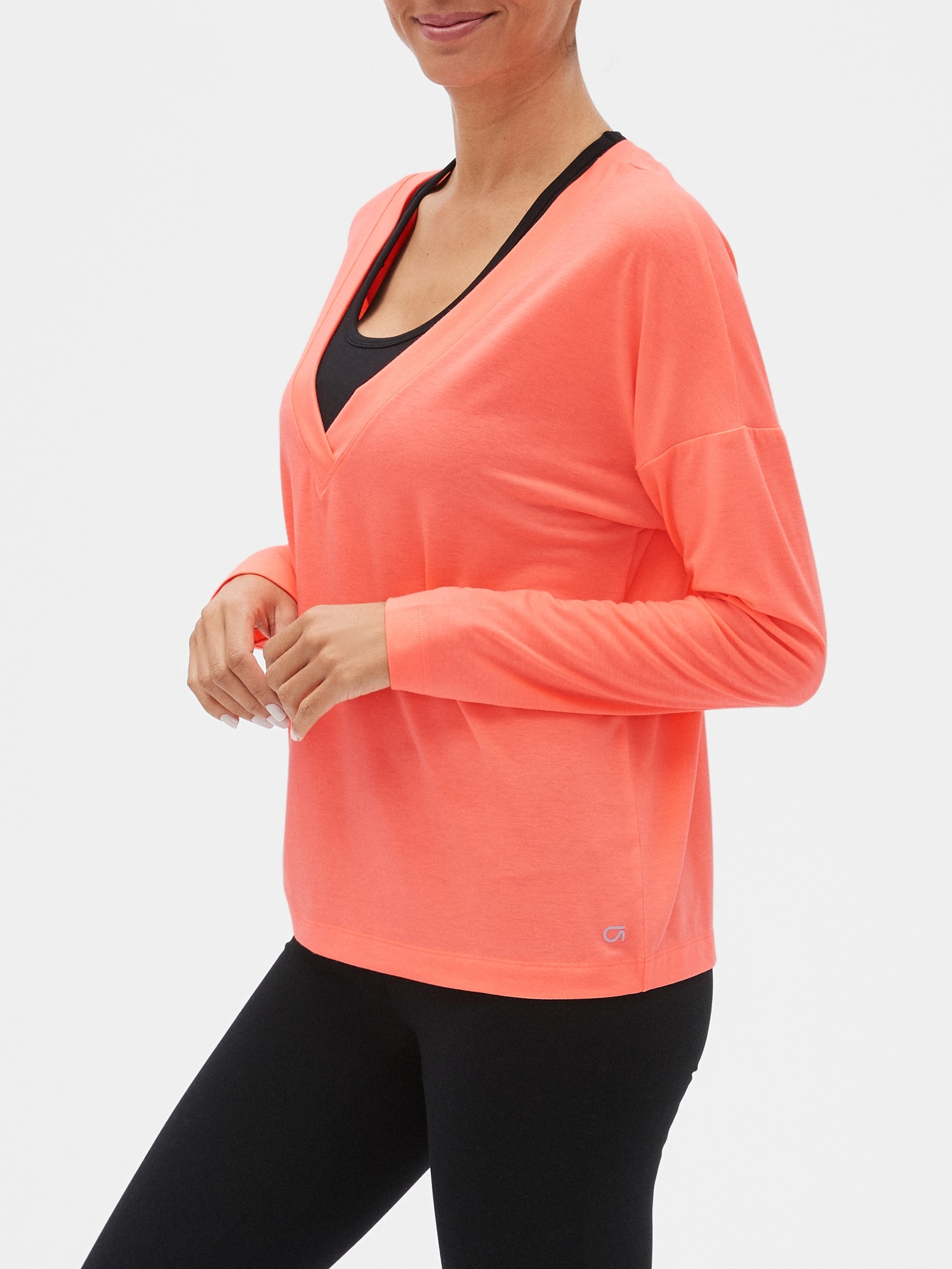 GapFit Breathe V-Neck T-Shirt