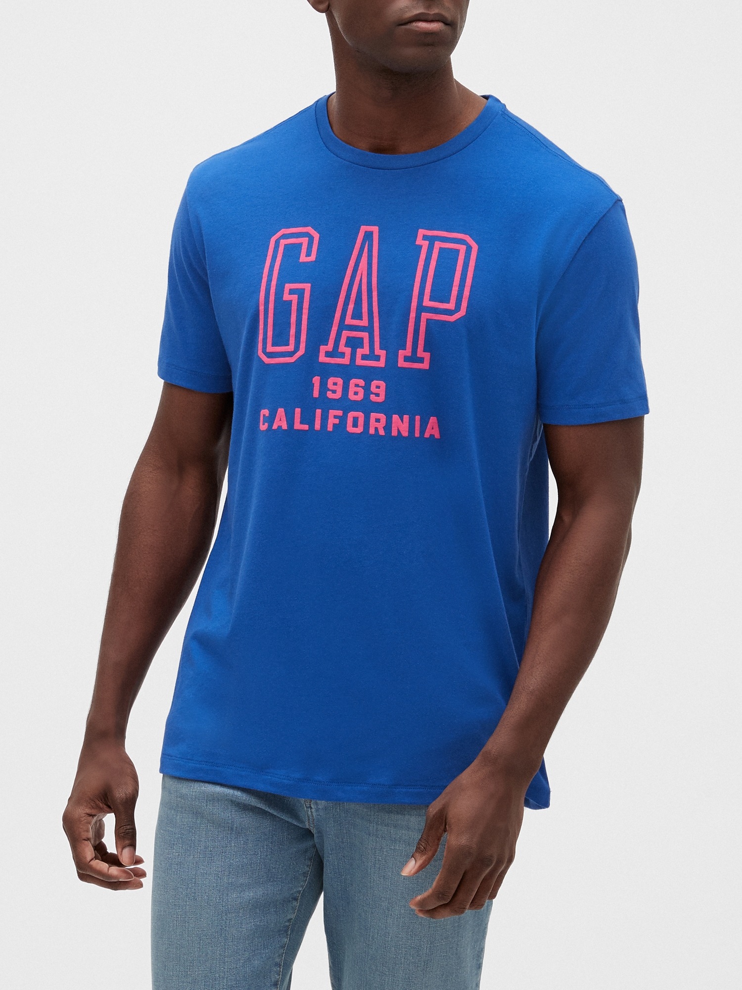 gap jeans logo