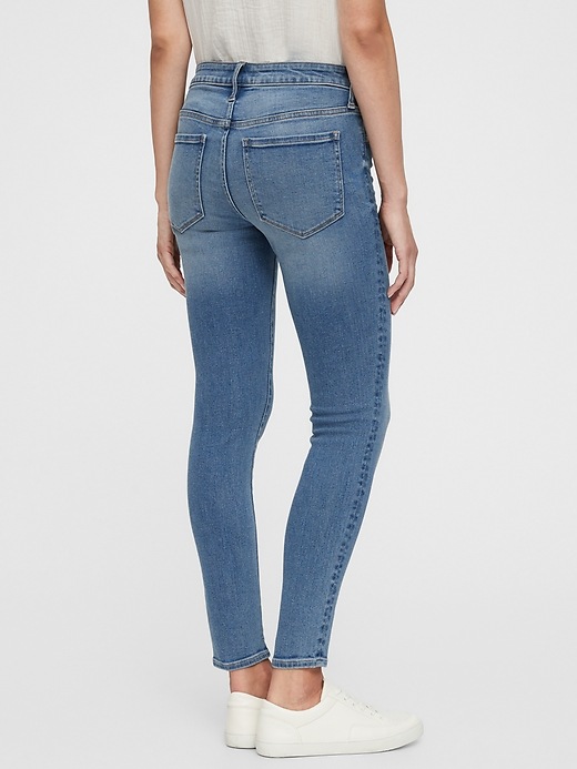 Mid Rise Universal Legging Jeans With 