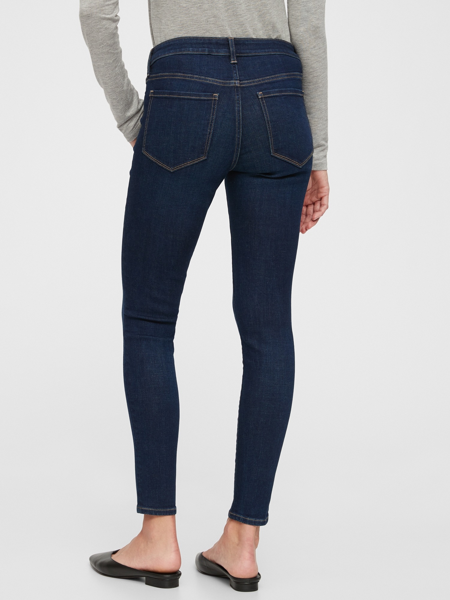 Mid Rise Universal Legging Jeans With Washwell | Gap Factory