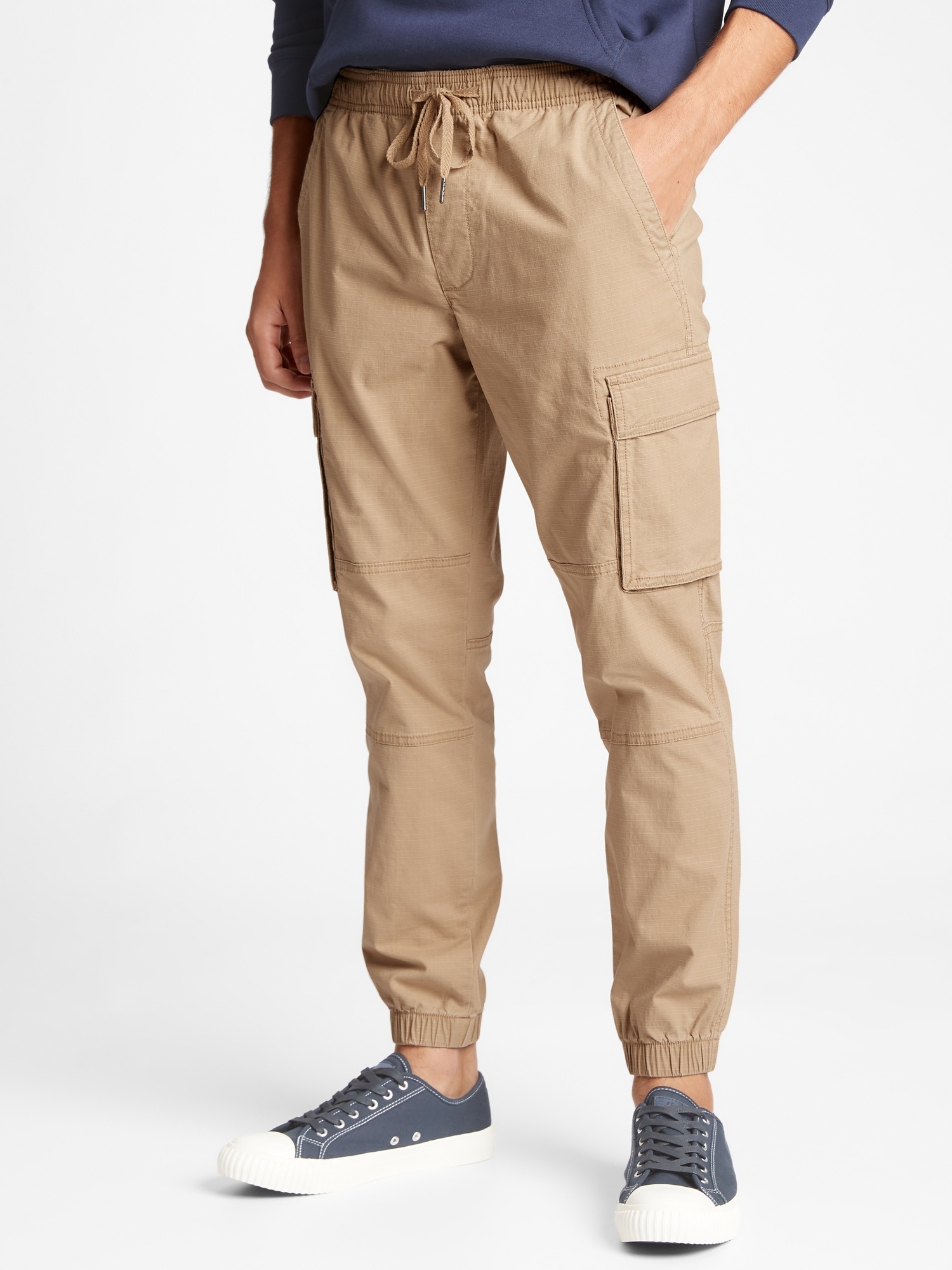 essentials fleece regular tapered cargo joggers