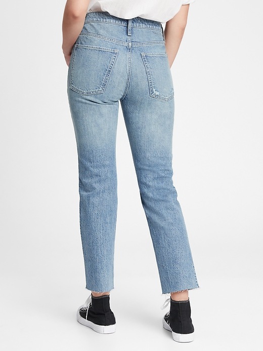 Mid Rise Destructed Slim Boyfriend Jeans with Washwell