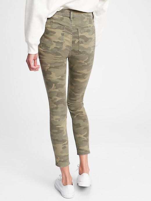 Image number 2 showing, High Rise Camo Universal Legging Jeans