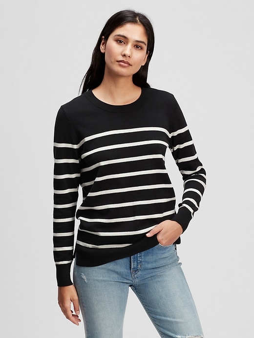 GAP : 50-70% OFF ALMOST EVERYTHING