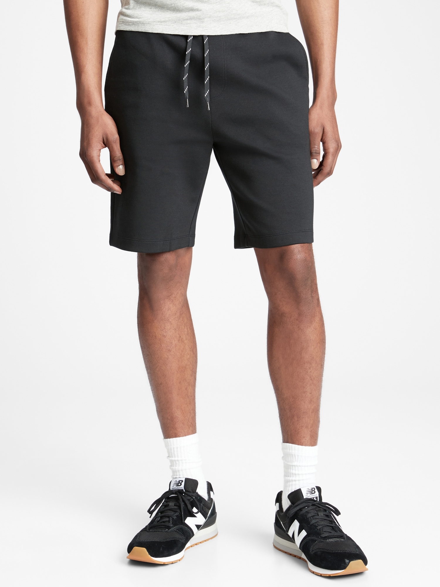 Gap performance shorts Clearance