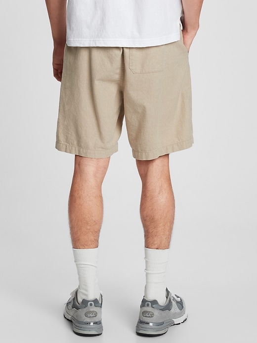 Image number 2 showing, 8" Easy Linen Shorts