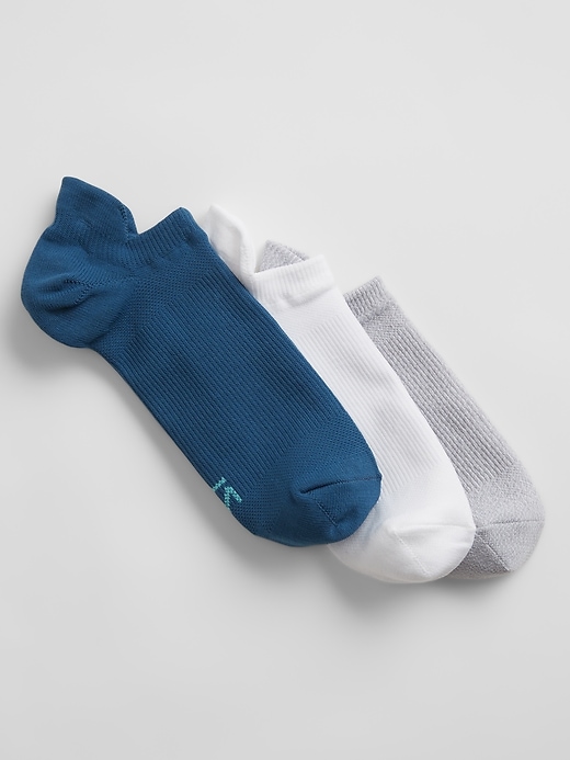 View large product image 1 of 1. GapFit Ankle Socks (3-pack)