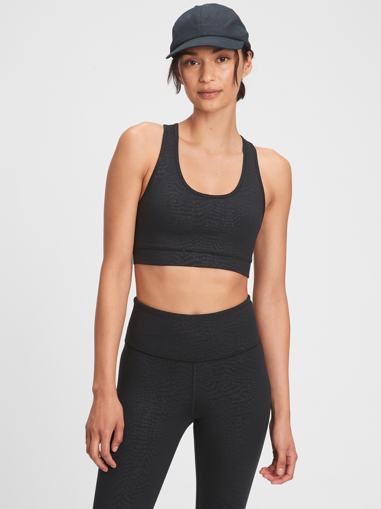 GapFit T-Back Sports Bra