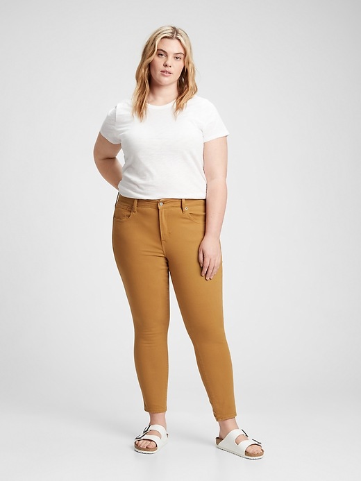 Image number 5 showing, Mid Rise Universal Legging Jeans with Washwell&#153