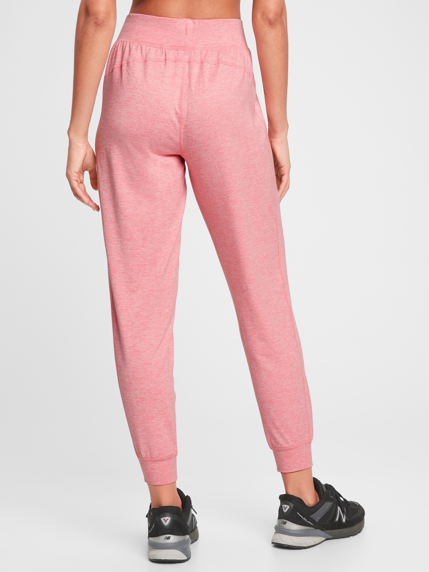 gapfit joggers in brushed jersey