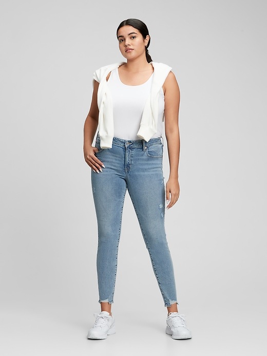 Image number 3 showing, Mid Rise Distressed Jeggings with Washwell