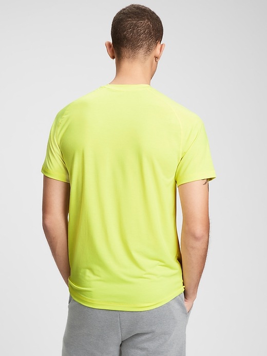 Image number 6 showing, GapFit All Day T-Shirt