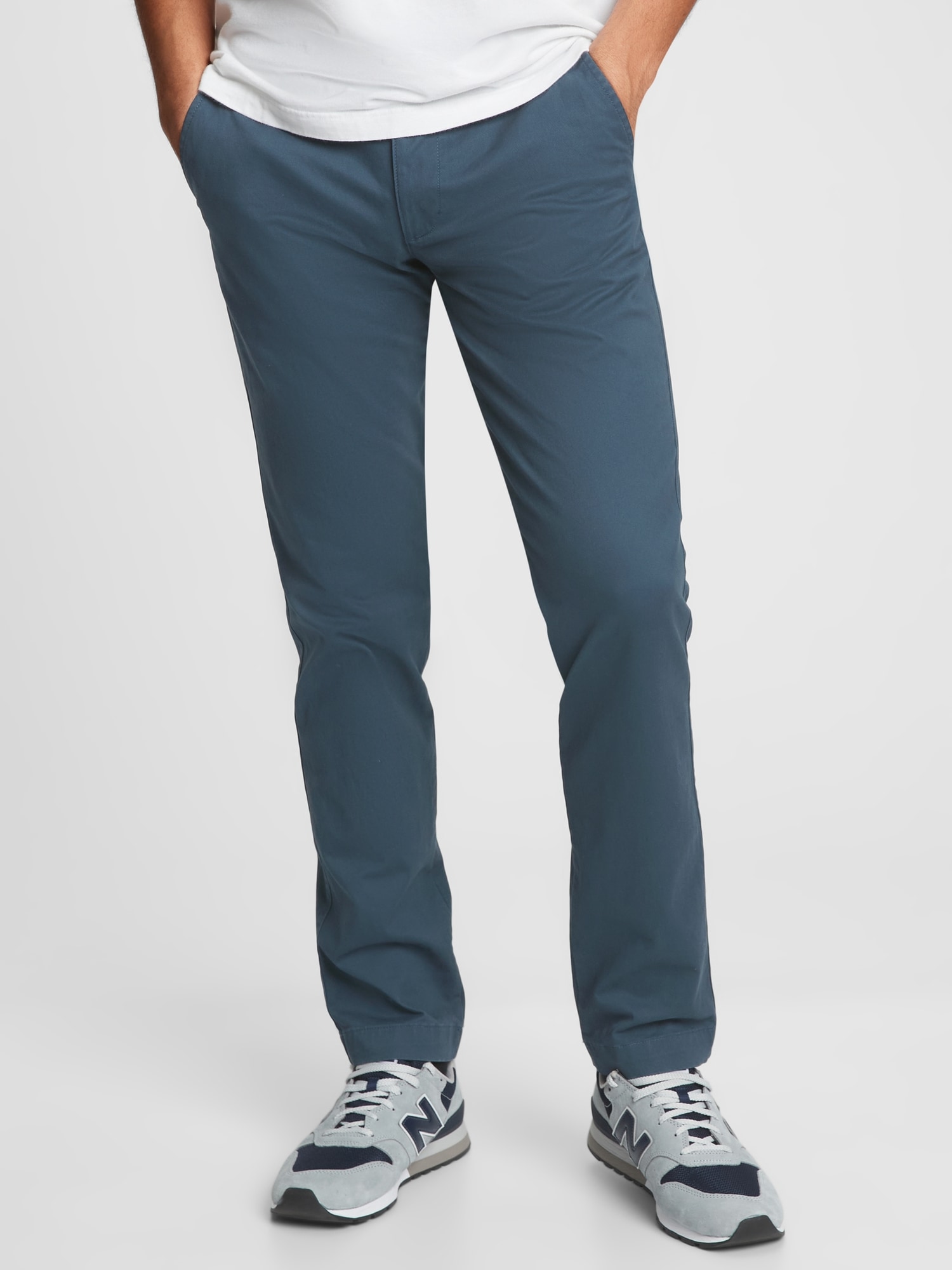 hybrid khakis in slim fit with gapflex