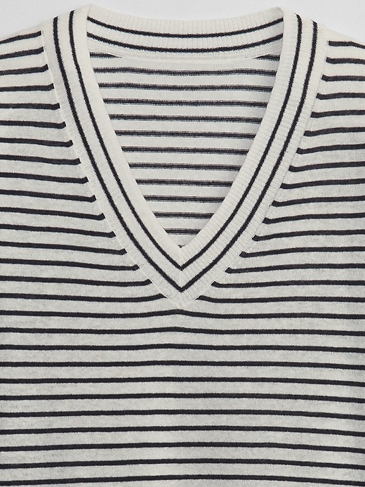 Image number 4 showing, Stripe Linen V-Neck Sweater