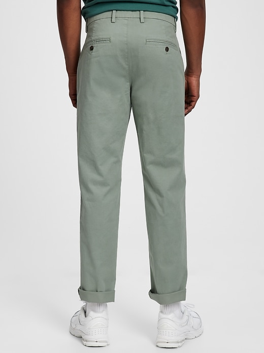 GapFlex Essential Khakis in Straight Fit with Washwell