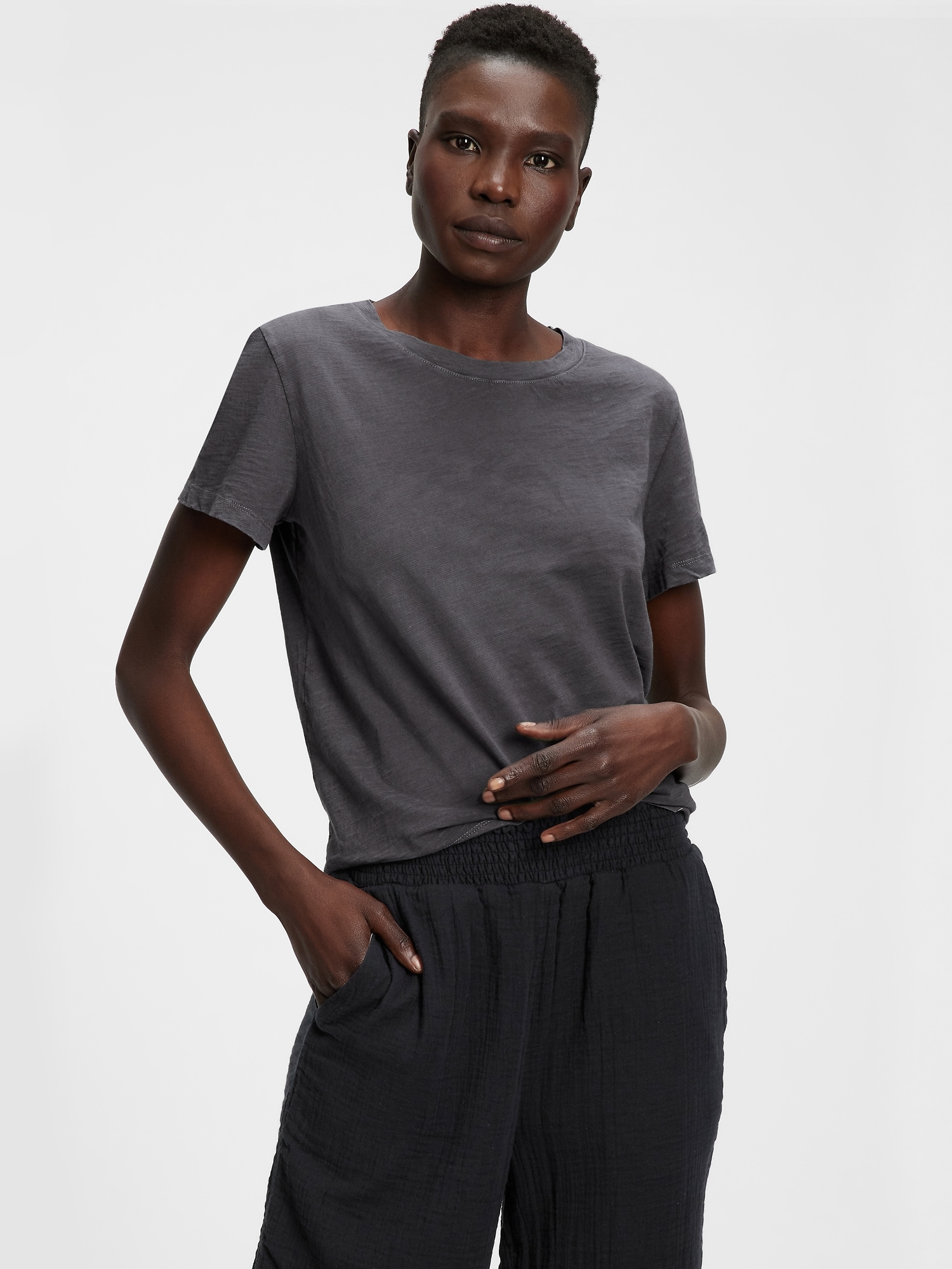 gap shrunken tee