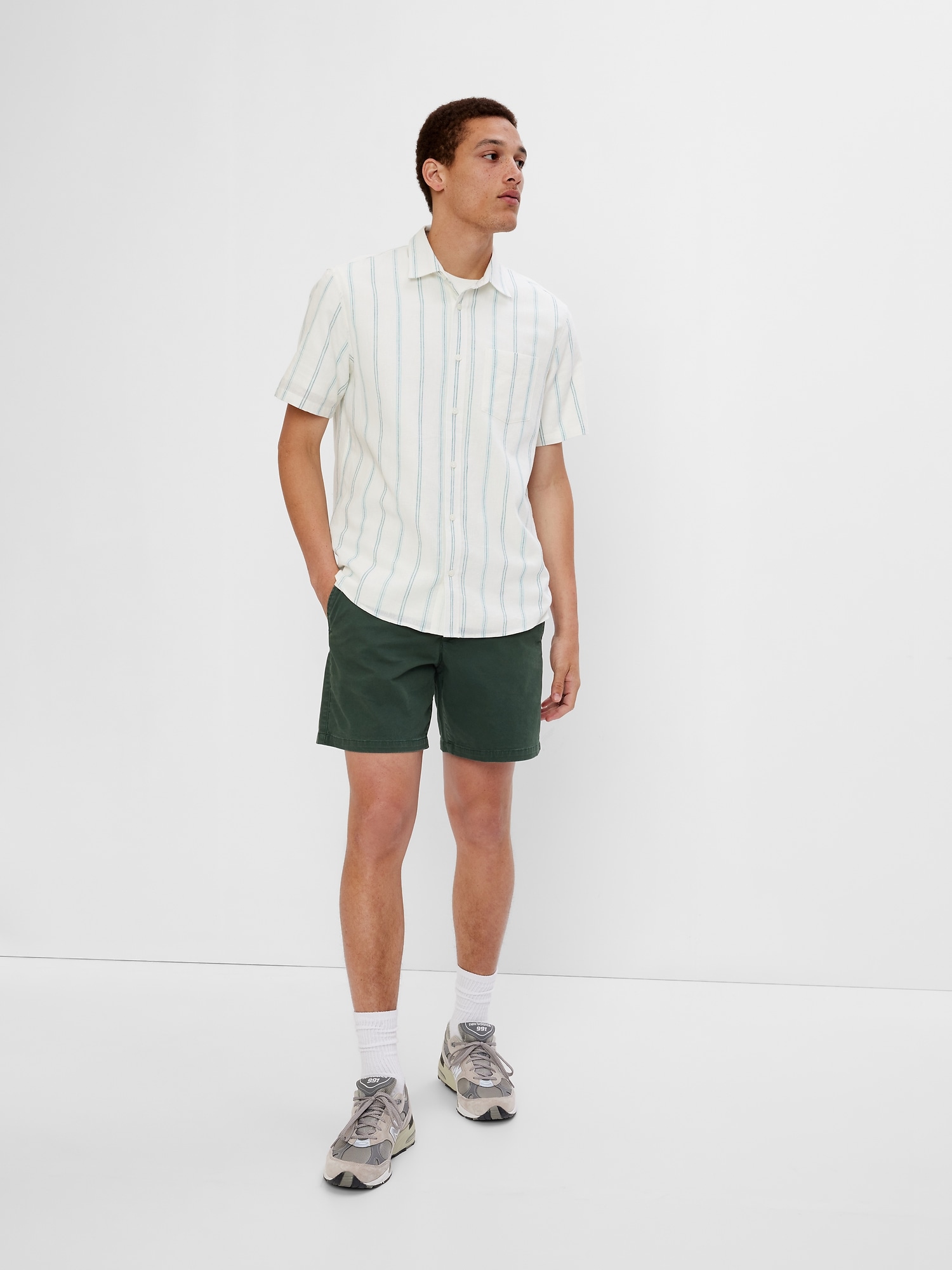 7" Essential Khaki Shorts Gap Factory