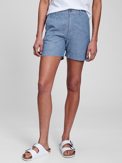 Gap Factory Women's 5 Inch High Rise Chambray Shorts with Washwell (Indigo Blue Chambray)