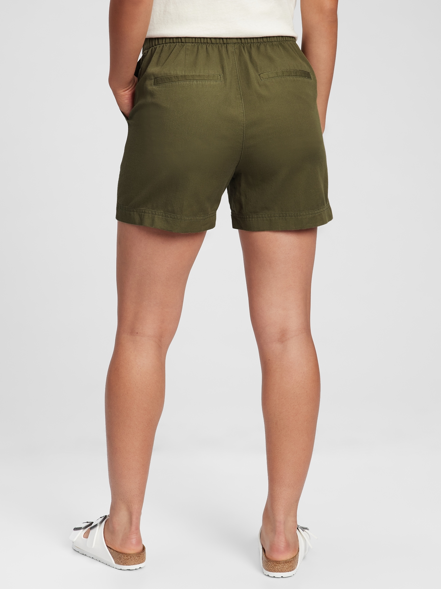 gap girlfriend khaki shorts