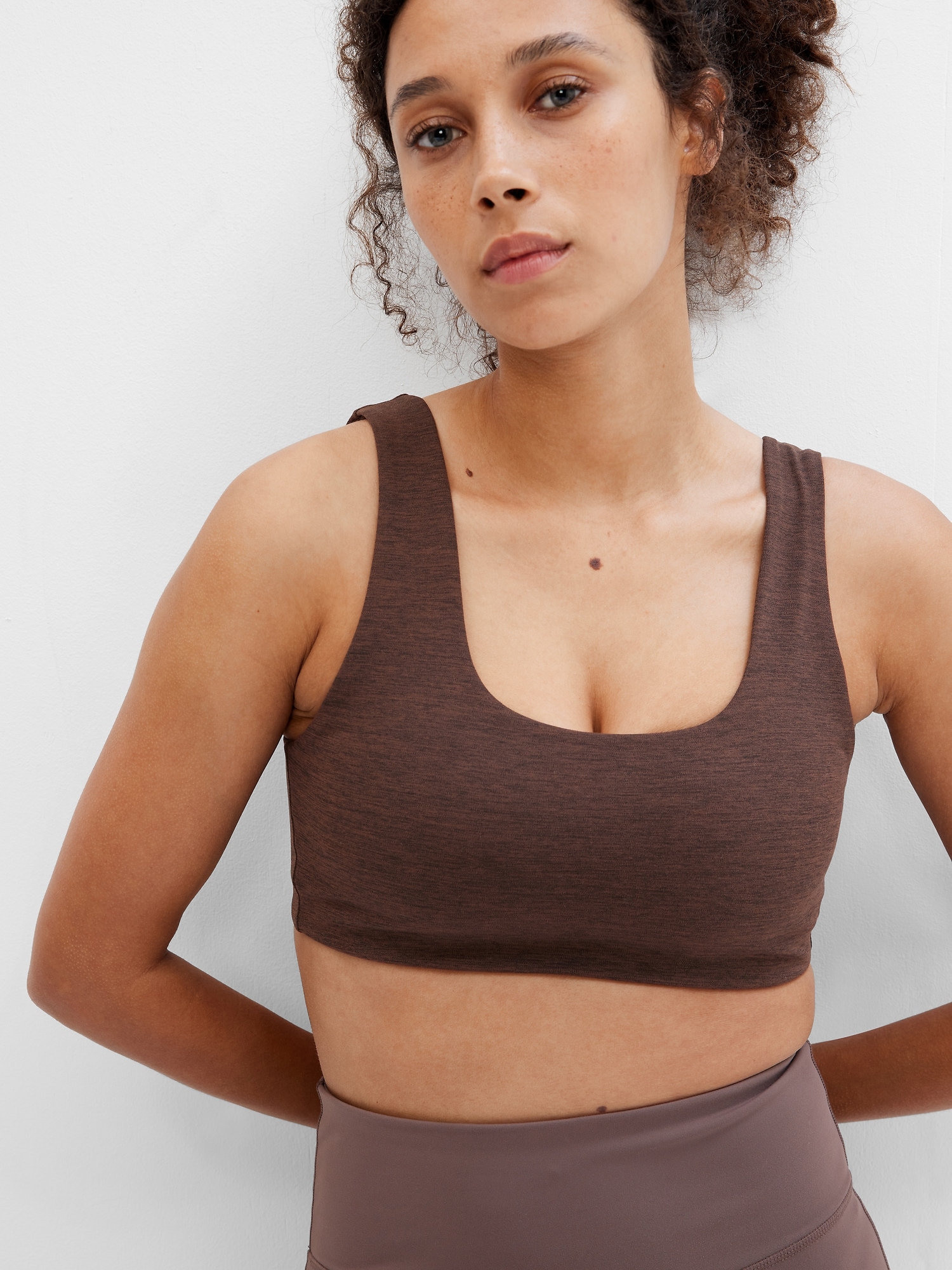 GapFit Studio Sports Bra