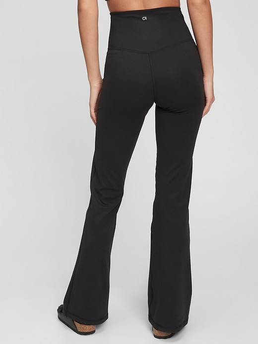 Image number 2 showing, GapFit Studio Flare Leggings