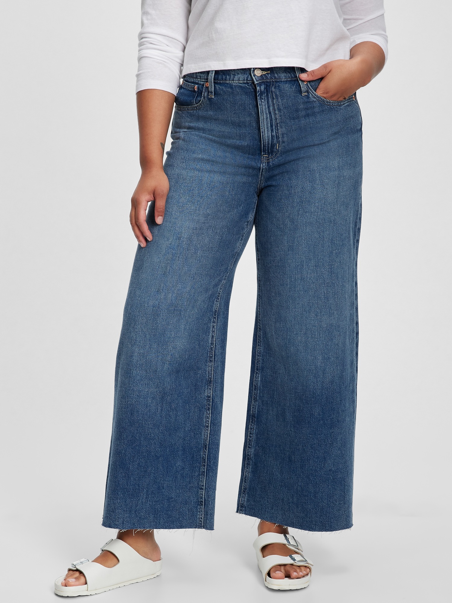 High Rise WideLeg Jeans with Washwell Gap Factory