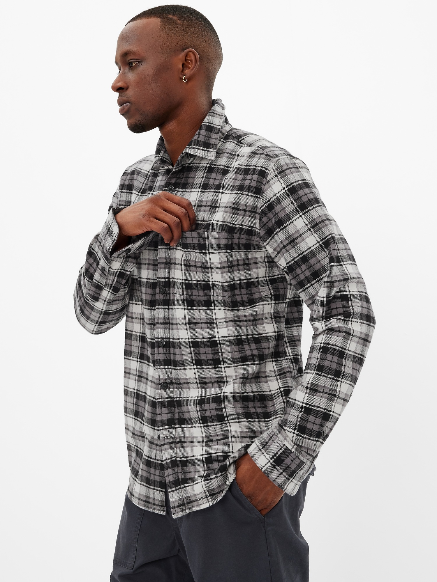 Gap Factory Men's Flannel Shirt in Untucked Fit (various size & colors)