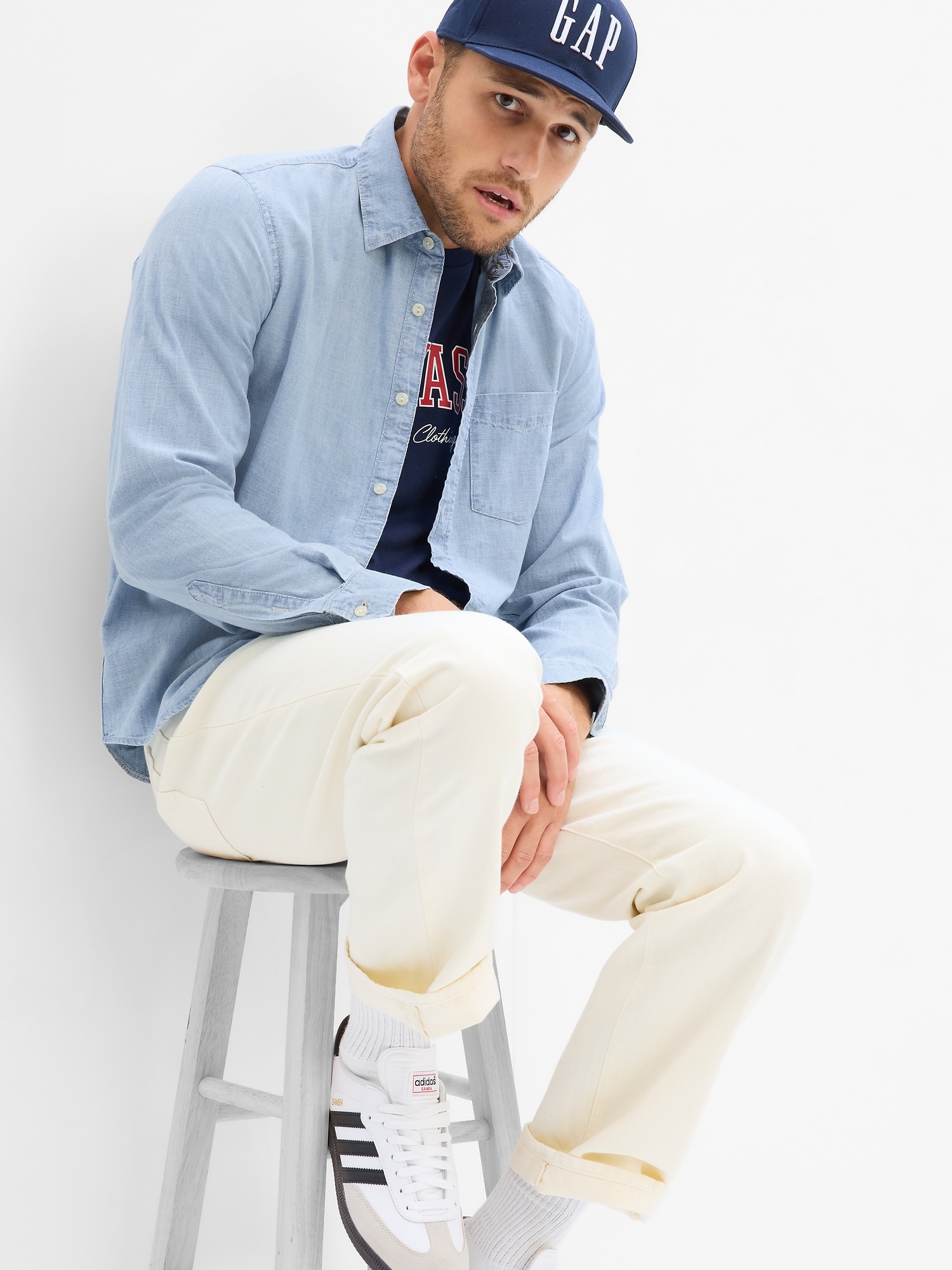 Chambray Shirt in Untucked Fit