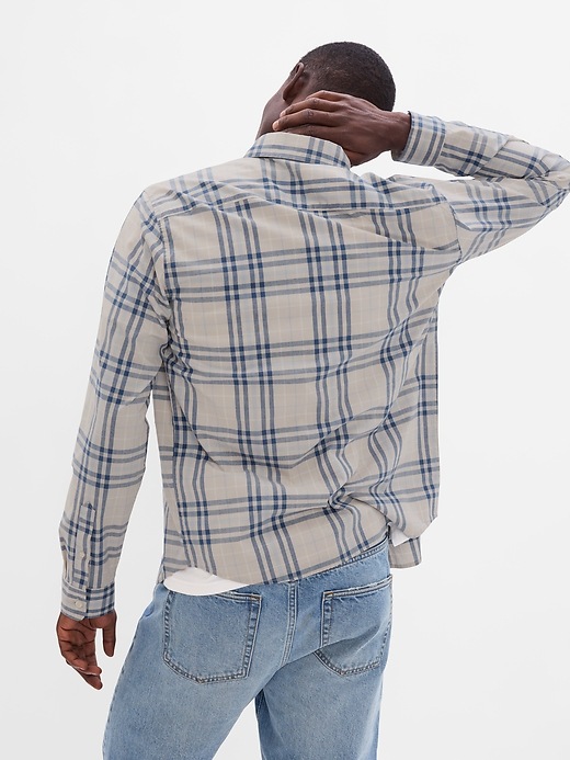 Image number 2 showing, Stretch Poplin Shirt in Untucked Fit