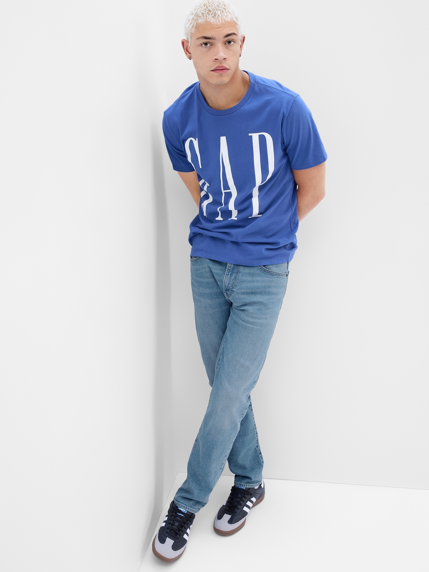 Straight Jeans with Washwell