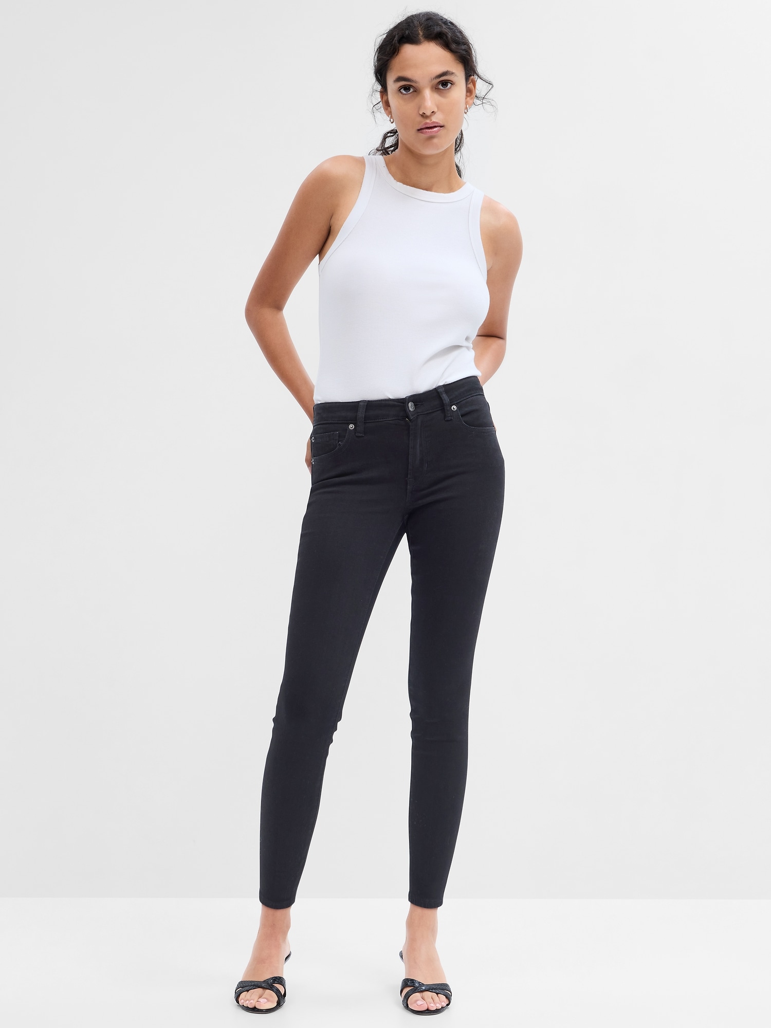 Mid Rise Universal Legging Jeans