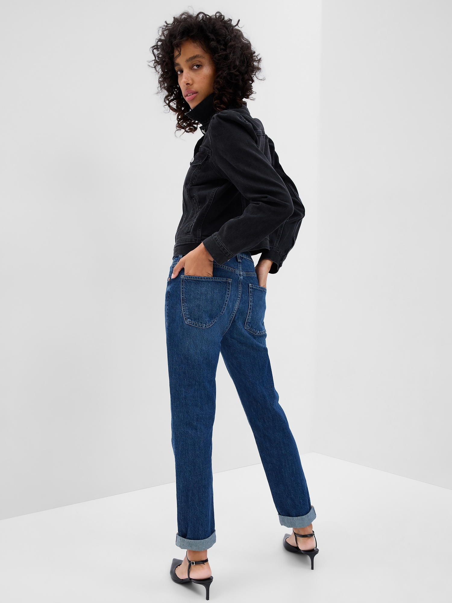 Mid Rise Boyfriend Jeans With Washwell | Factory