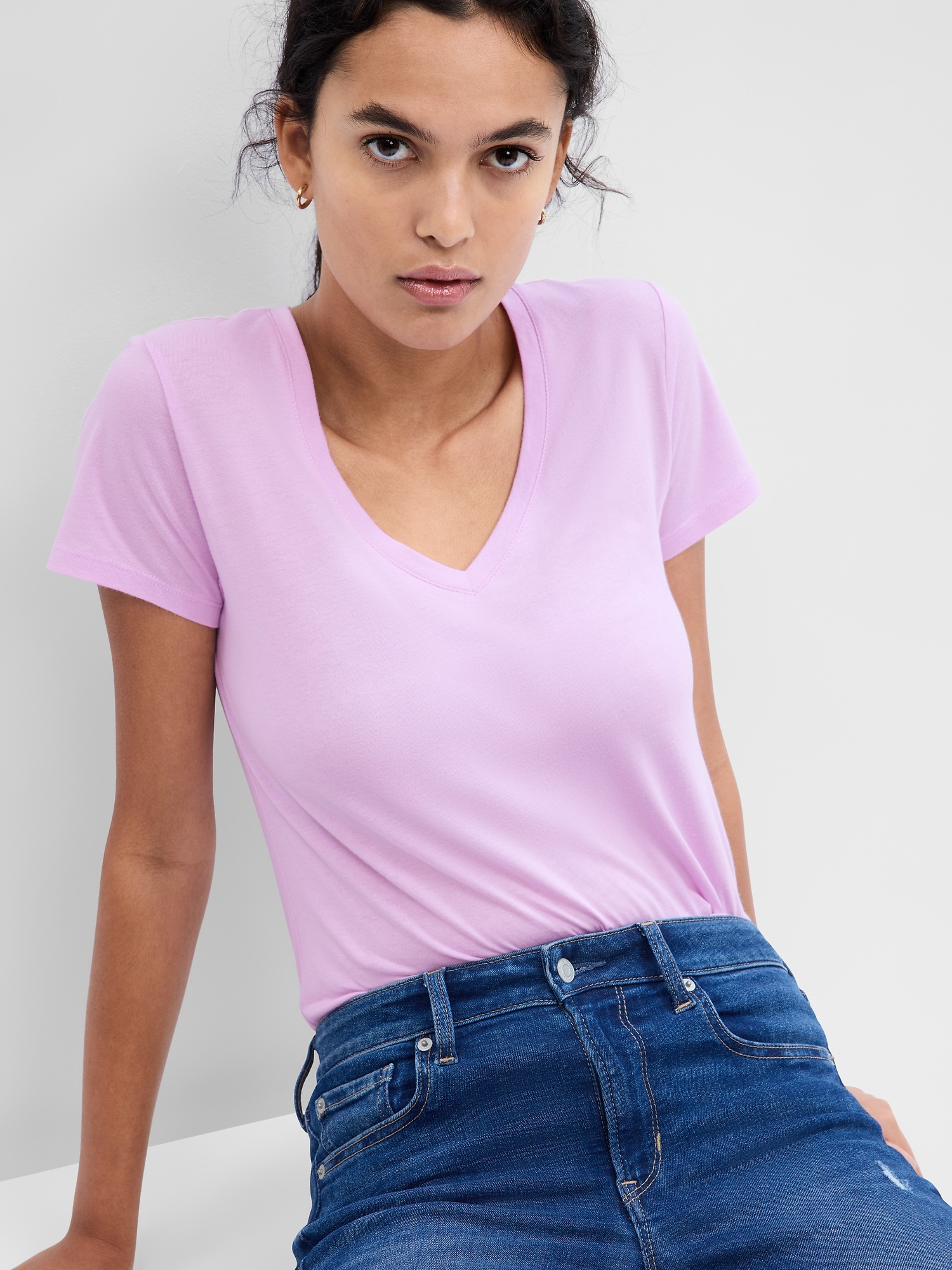 Gap Favorite V-Neck T-Shirt