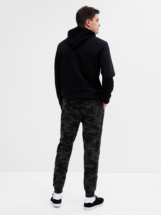 Image number 2 showing, GapFit Performance Joggers